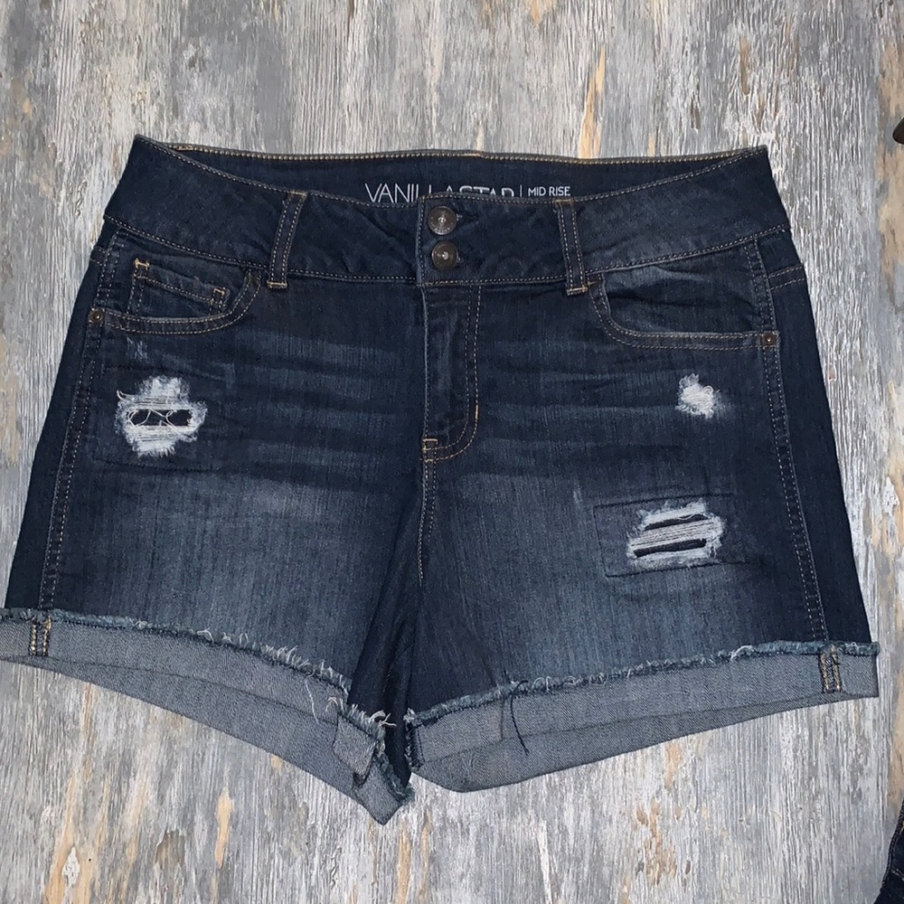Vanilla Star mid rise midi jean shorts size 11